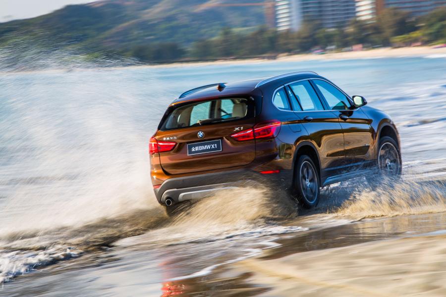  BMW X1 xDrive25Li xLine 2016 года  (фото 23 из 39)
